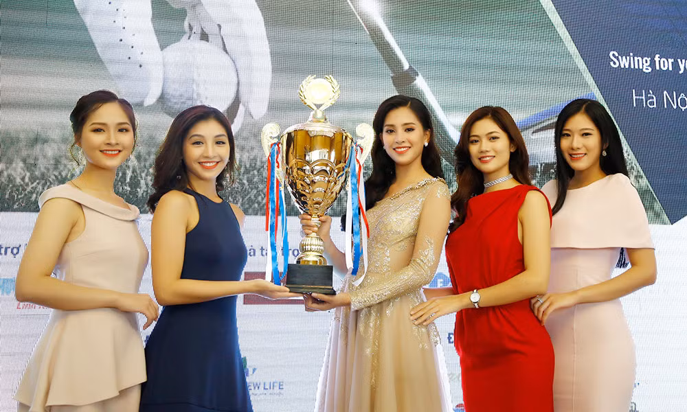 Các Hoa hậu, người đẹp háo hức với Tiền Phong Golf Championship 2018 ảnh 10