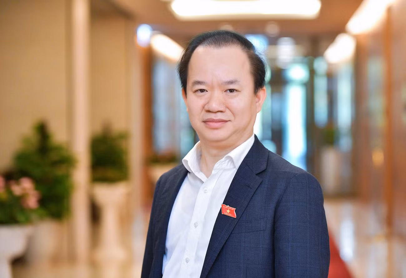 PGS.TS Bùi Hoài Sơn - Ủy viên Thường trực Ủy ban Văn hóa, Giáo dục của Quốc hội PGS.TS Bùi Hoài Sơn - Ủy viên Thường trực Ủy ban Văn hóa, Giáo dục của Quốc hội