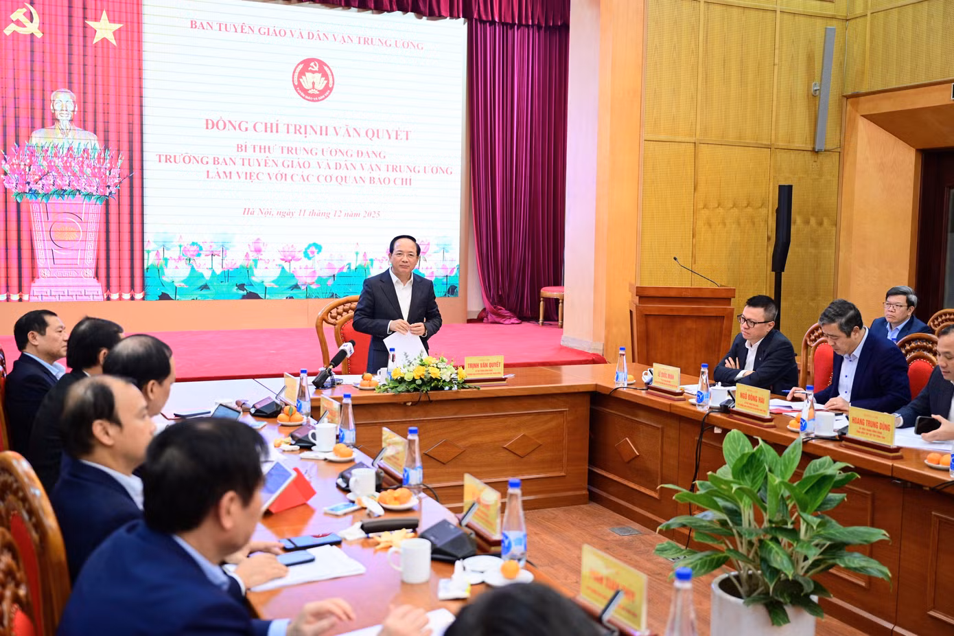 tienphong-1112tvq4.jpg