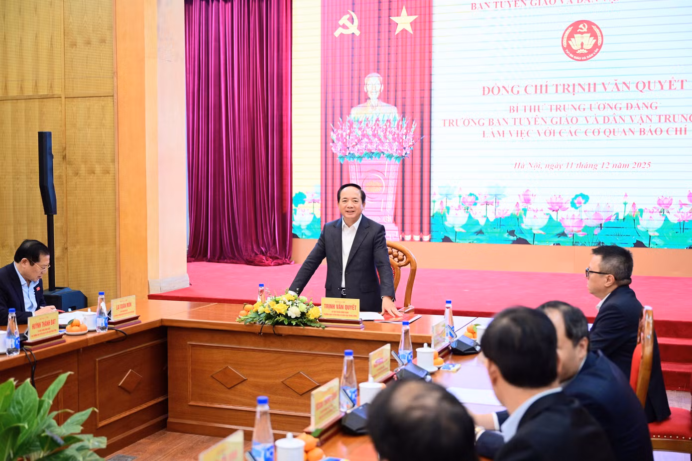 tienphong-1112tvq1.jpg