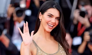 Kendall Jenner và thiên thần Victoria's Secret khiến dàn sao lu mờ