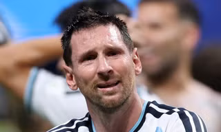 Thuyết âm mưu bủa vây Messi 