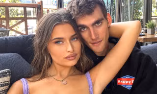Brooklyn Beckham, Paris Hilton sốc trước cái chết của con trai Cindy Crawford