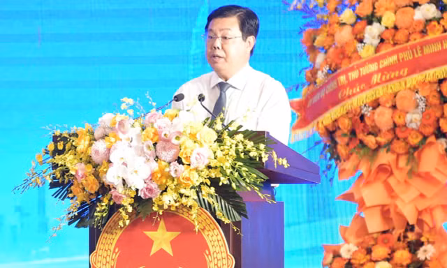 Thanh niên hãy mạnh dạn nêu ý tưởng, sáng kiến đóng góp thiết thực phát triển đất nước 