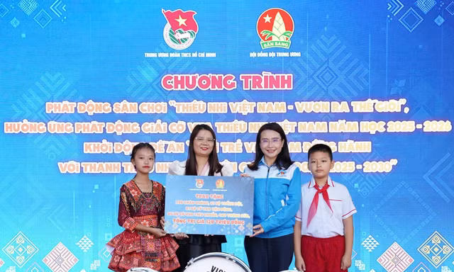 Phát động sân chơi 'Thiếu nhi Việt Nam - Vươn ra thế giới' năm 2025