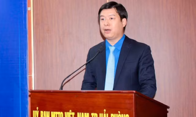 Anh Lê Hải Long - Phó Chủ tịch Thường trực Trung ương Hội LHTN Việt Nam phát biểu tại tọa đàm.