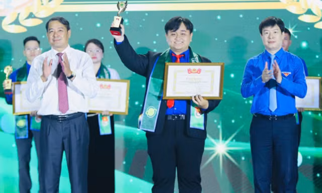 Chủ nhân giải thưởng Lương Định Của chia sẻ giải pháp hỗ trợ startup trẻ