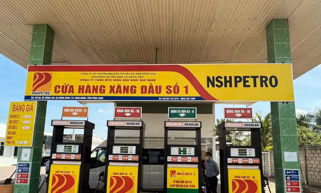 Cửa hàng xăng dầu đóng cửa: Doanh nghiệp đầu mối giải trình ra sao?