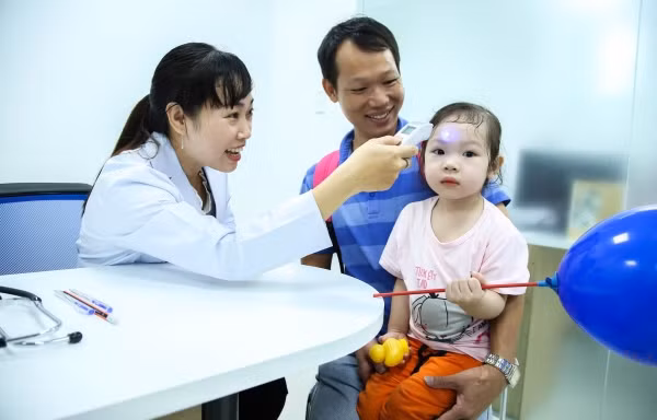 Lần đầu tiên ở Việt Nam mua gói tiêm vắc xin trả góp lãi suất 0 đồng