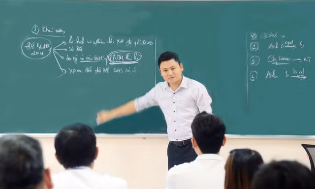 Giảng viên trẻ: Chia sẻ câu chuyện nghề giáo đầy cảm hứng nhân Ngày Nhà giáo Việt Nam