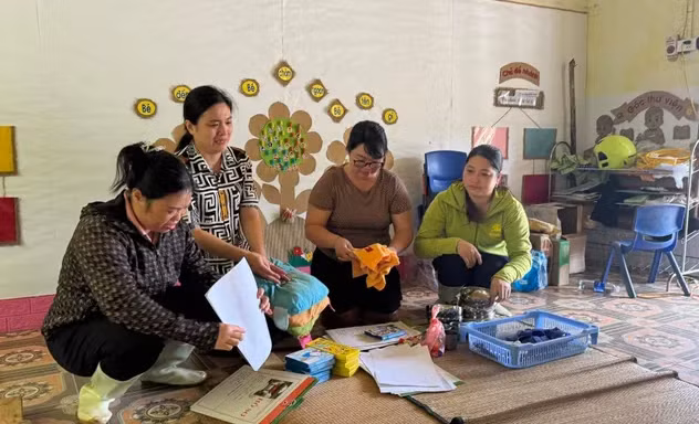 Những câu chuyện nhói lòng giữa đợt lũ miền Bắc: Lớp mầm non chỉ còn nửa sĩ số