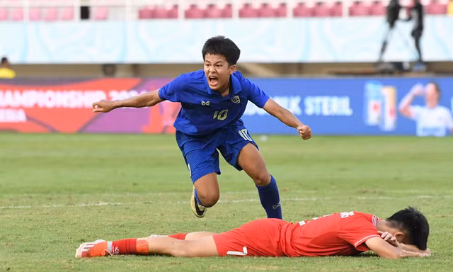 Việt Nam thua ngược Thái Lan tại bán kết U16 Đông Nam Á