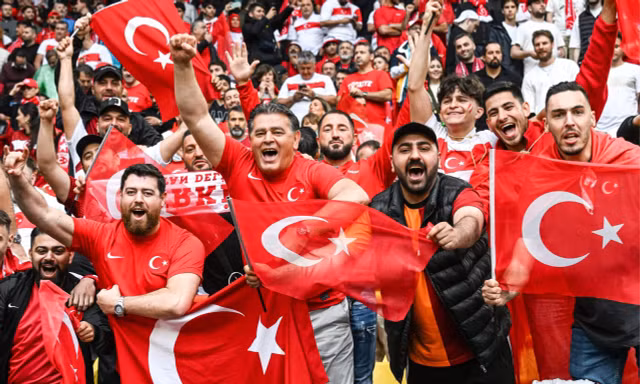 200.000 CĐV Thổ Nhĩ Kỳ khiến cảnh sát Đức lo lắng trước thềm tứ kết EURO 2024
