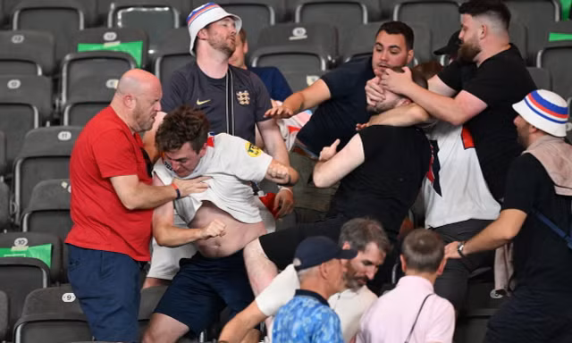 CĐV Anh và Tây Ban Nha xô xát sau chung kết EURO 2024, nhiều người nhập viện