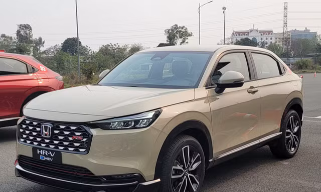 Mẫu xe hybrid tiếp theo được giảm giá tại Việt Nam