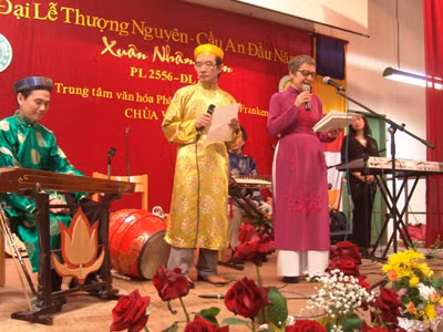 Hội từ thiện Măng Non tại Đức hướng về quê nhà