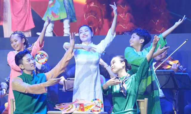 TPHCM chào đón mọi du khách 