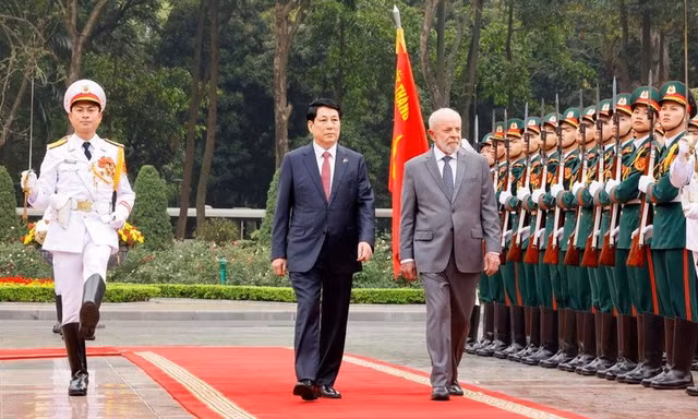 Chủ tịch nước Lương Cường chủ trì lễ đón Tổng thống Brazil
