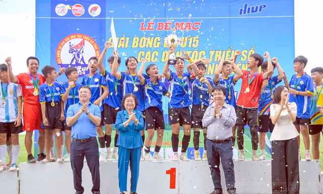 Bế mạc Giải bóng đá U15 các dân tộc thiểu số tỉnh Điện Biên – Cúp HIUP năm 2024