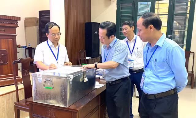 Hà Nội sẽ kiểm tra công tác bổ nhiệm cán bộ, chế độ lương thưởng của giáo viên 