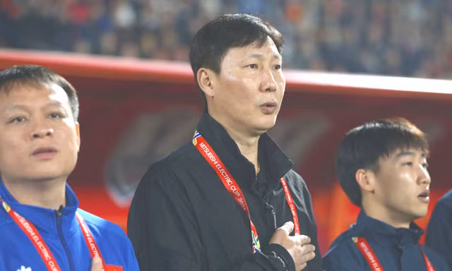 HLV Kim Sang-sik: 'Tôi tin đội tuyển Việt Nam sẽ chinh phục được ngọn núi mang tên Thái Lan'