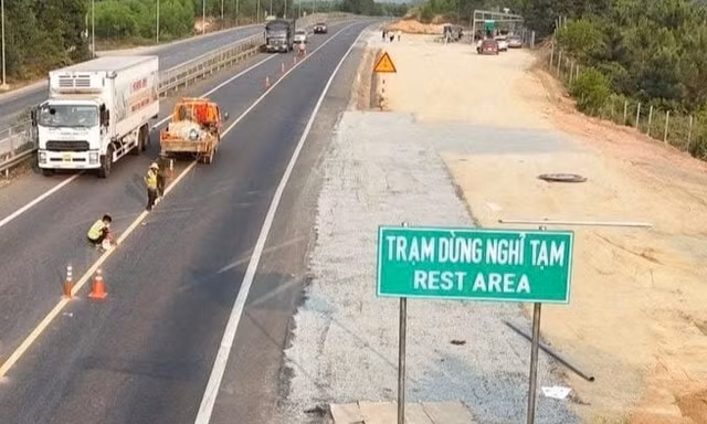 Loạt trạm dừng nghỉ cao tốc Bắc - Nam 'vỡ' tiến độ 