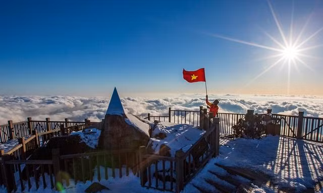 Lạnh dưới 0 độ C, đêm nay Fansipan có thể trắng băng tuyết