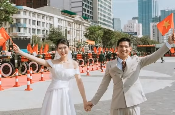 'Hòa bình đẹp lắm' chạm mốc 1 tỉ lượt xem 