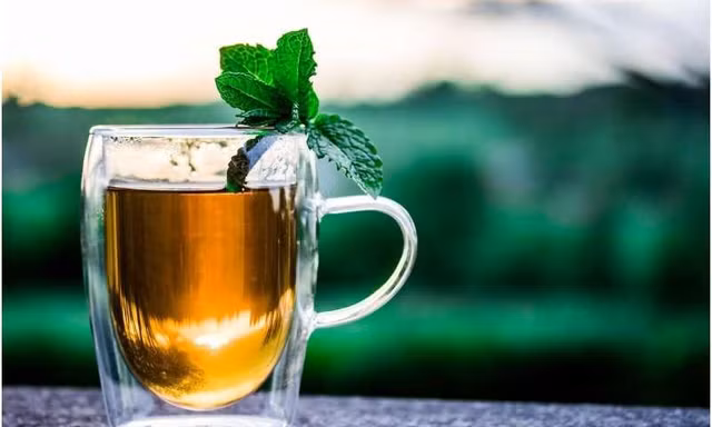 Uống trà và cafe hàng ngày sẽ giảm nguy cơ đột quy và sa sút trí tuệ.