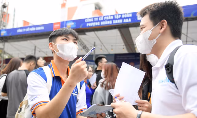 Nhìn lại các ngành học mới năm 2024: Cơ hội việc làm rộng mở, mức lương hấp dẫn