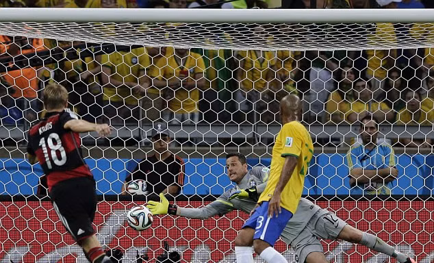 [VIDEO] Brazil – Đức (1-7): Hủy diệt Selecao