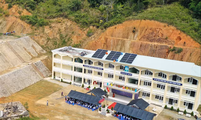 Trường THPT Võ Chí Công  