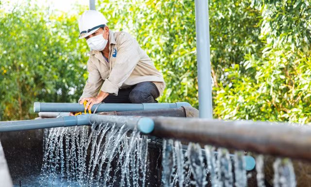 Người dân xã Quảng Châu, Quảng Bình phấn khởi ngày nước sạch được khơi nguồn
