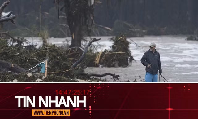 TIN NHANH: 'Thảm họa 100 năm' tại bang Texas, số người chết tiếp tục tăng