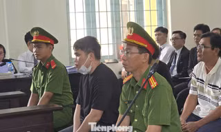 Phiên tòa sơ thẩm vụ tài xế Nguyễn Văn Bảo Trung gây tai nạn chết nữ sinh Vĩnh Long tiếp tục hoãn do sức khỏe của gia đình bị hại, dự kiến mở lại ngày 13/10.