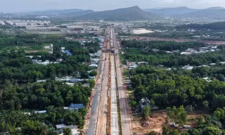 ‘Thần tốc’ thi công tuyến tàu điện đầu tiên tại Phú Quốc 