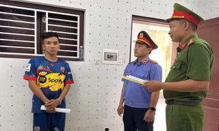 Khách làng chơi siết cổ gái bán dâm để quỵt tiền, cướp tài sản