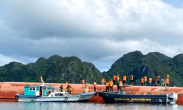 Khởi tố thuyền trưởng đi lệch luồng, va đá ngầm khiến 2 người tử vong
