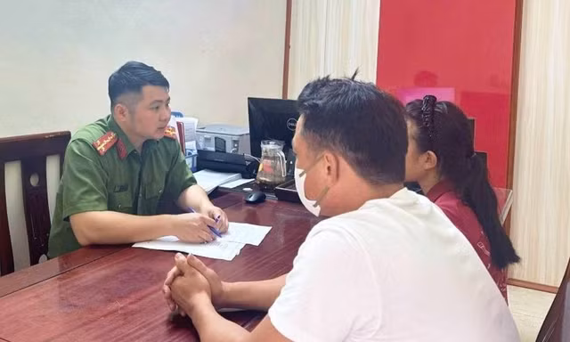 Truy soát xe khách, kịp thời giải cứu nữ sinh bị dụ dỗ đi làm “việc nhẹ lương cao”