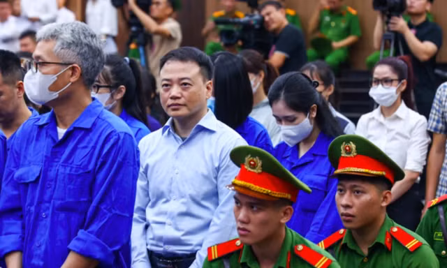 Hai nữ trợ thủ giúp Shark Bình vận hành hệ thống rửa tiền, đối phó cơ quan điều tra
