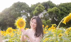 Cô gái trẻ truyền cảm hứng tích cực, lối sống lành mạnh từ những bữa ăn chay đầy màu sắc