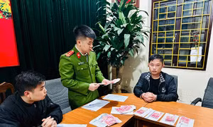 Đối tượng Thiêm tại cơ quan công an. 