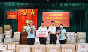 Mang yêu thương đến với đảo Trường Sa, Nhà giàn DK1