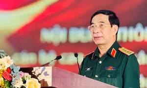 Bộ trưởng Phan Văn Giang gặp mặt cán bộ cao cấp quân đội nghỉ hưu khu vực phía Nam 