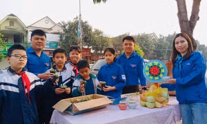 Thanh niên Hà Tĩnh ra quân hỗ trợ xây dựng nông thôn mới