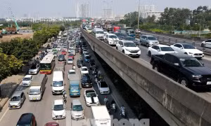 Siết nhiên liệu ô tô: Bước đi tất yếu hướng tới giao thông xanh 