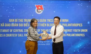 Ẩn hoạ khôn lường từ 'mùi hương quyến rũ' trong thuốc lá điện tử