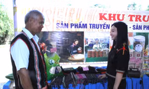 Người dẫn dắt nhiều bà con dân tộc thiểu số thoát nghèo