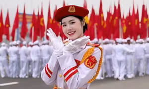 Cô gái Bắc Giang nhan sắc gây sốt trong khối diễu binh 30/4