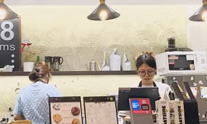 Sinh viên nếu bị 'siết' giờ làm thêm: Có thời gian nghỉ ngơi, 'chữa lành' nhưng... nghèo